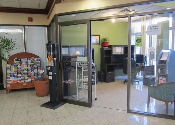 Toronto Plaza AirportAirport Hotel