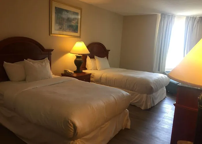 Toronto Plaza AirportAirport Hotel